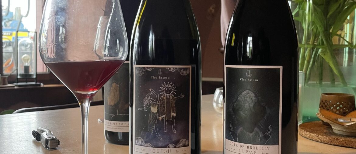 Clos Bateau! Visited the young domain over the weekend and my god their gamays are juicy, fine and elegant! If you can get your hands on couple bottles I highly suggest it!