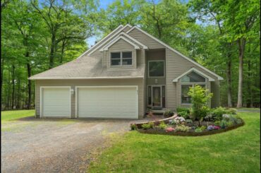 23 Southeast Trail Brookfield, CT | ColdwellBankerHomes.com