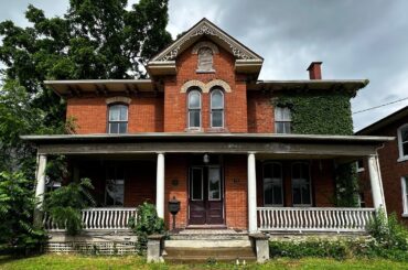 Titanic Passenger’s Incredible ABANDONED 1900’s Mansion STUCK IN TIME