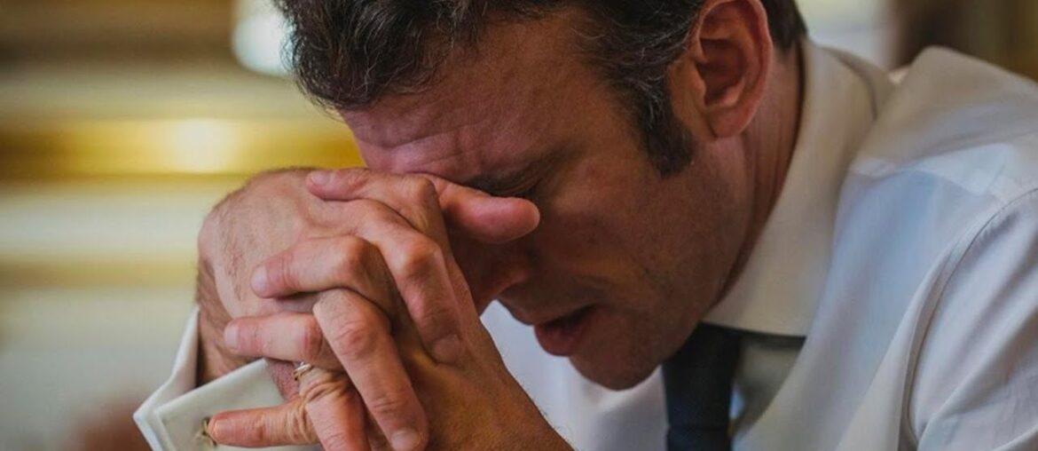 Macron partying at Elton John gig while France is ‘on fire’ looks ‘terrible’