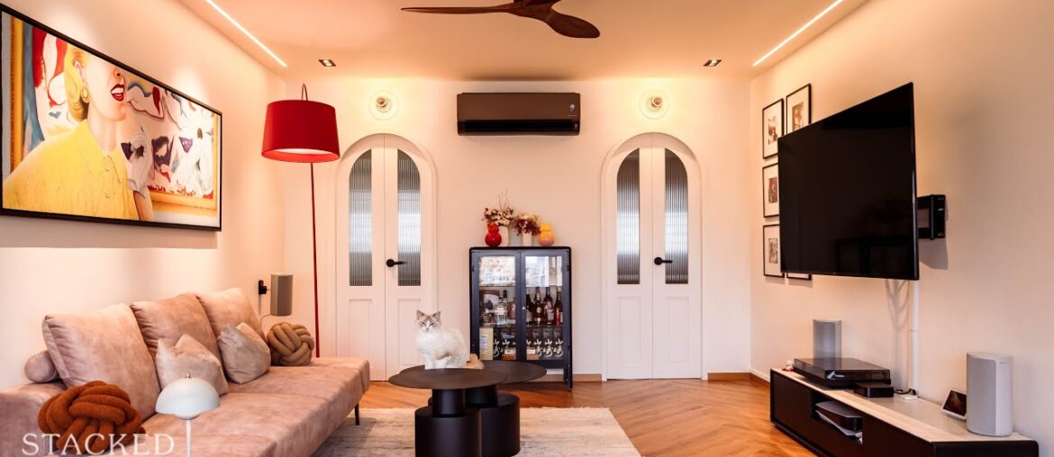 Inside A 1980s Remake With Panoramic Living Room Views Inside A 1980s Remake With Panoramic Living Room Views