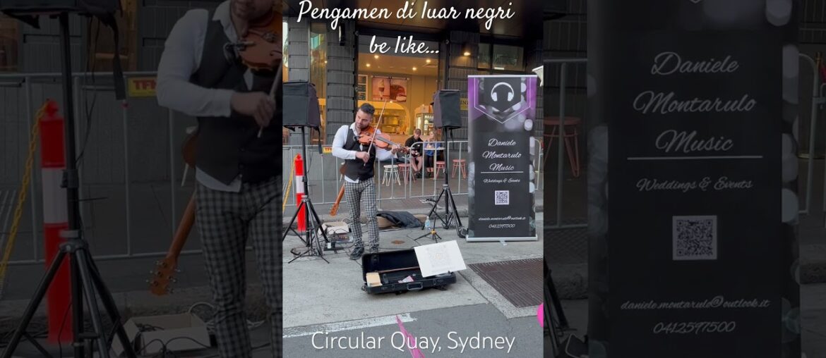 One of the street artists during The Bastille Festival 2023 held at Circular Quay, Sydney