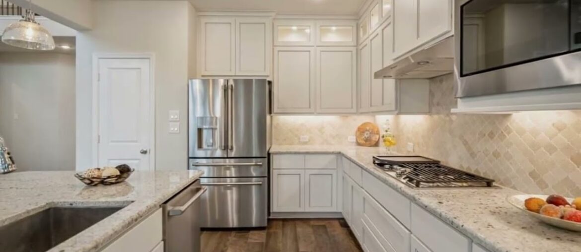 1009 Groveton Ridge Lane, Pinehurst, TX 77362 1009 Groveton Ridge Lane, Pinehurst, TX 77362