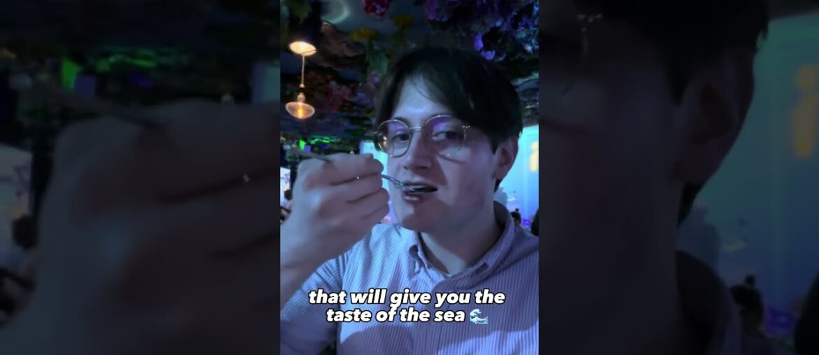An IMMERSIVE sea food restaurant in PARIS !