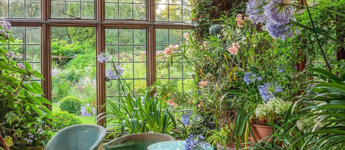 The garden room in a house in Stockcross near Newbury, Berkshire, England [1440x1800]