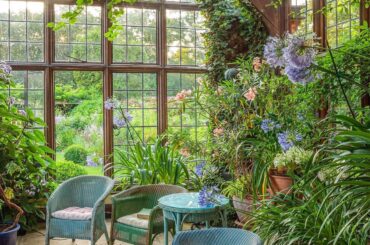 The garden room in a house in Stockcross near Newbury, Berkshire, England [1440x1800]