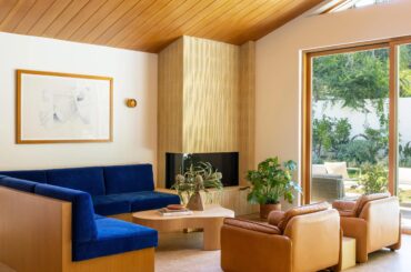 Sunny California living room [3063 x 2431]