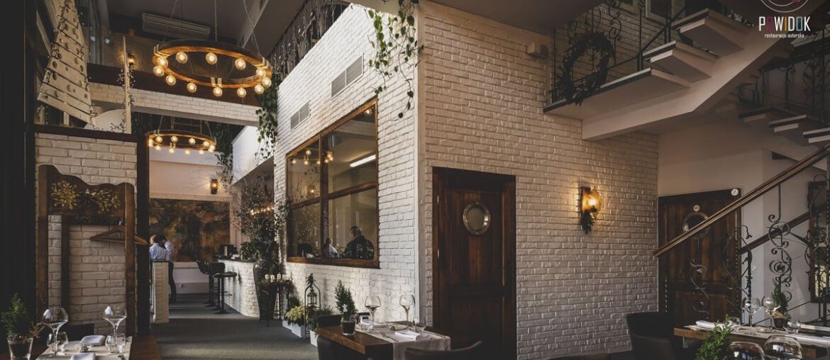 Restaurant in Łódź, Poland. [1200x691]