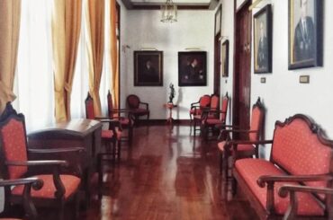 The Las Palmas College of Law in Gran Canaria, Spain [750x925]