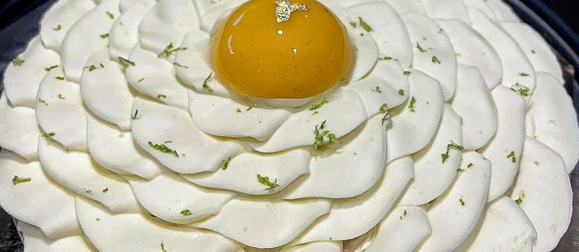 Tarte mangue, coco, citron vert.