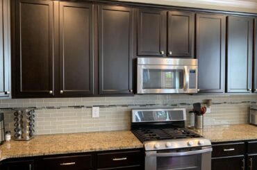 Kitchen backsplash
