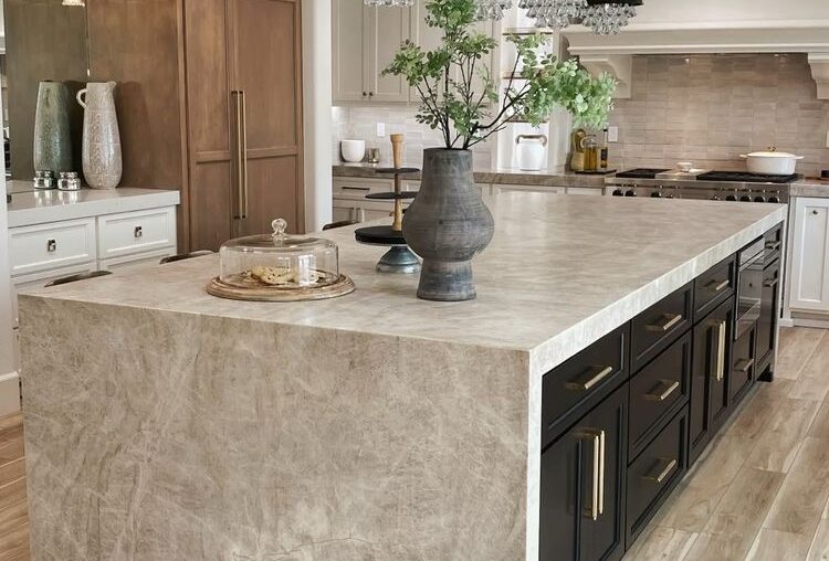 Luxury Modern Chic Kitchen