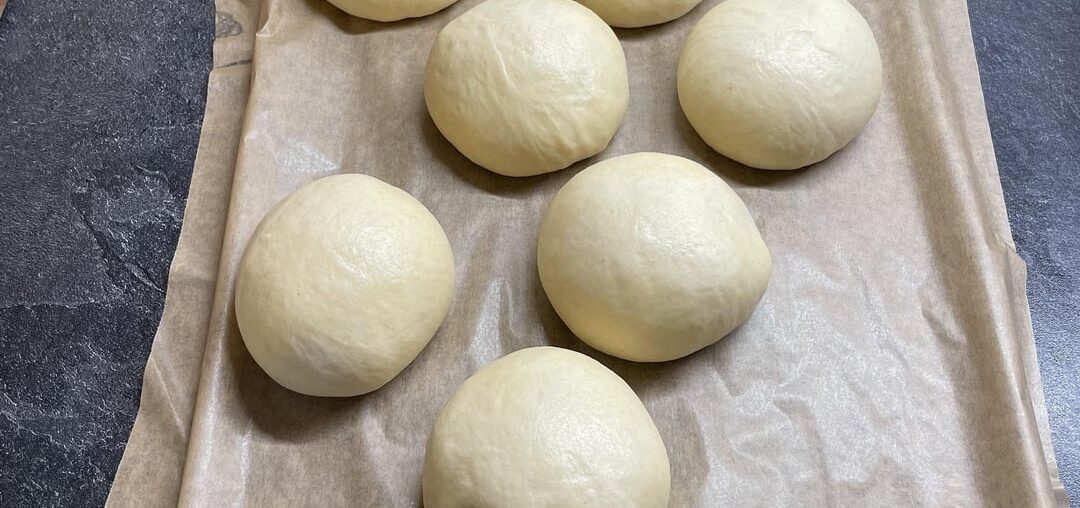 Whoogy’s a publié une vidéo de burger maison tout à l’heure, alors …