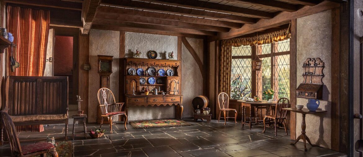 The Thorne Rooms: English Cottage Kitchen of the Queen at The Art Institute of Chicago [2048 x 1365]