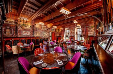 Restaurant in Kraków, Poland. [1200x799]