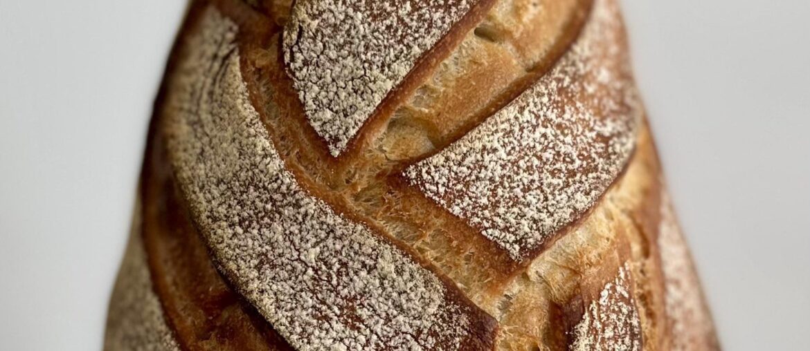 Pain de campagne tressé