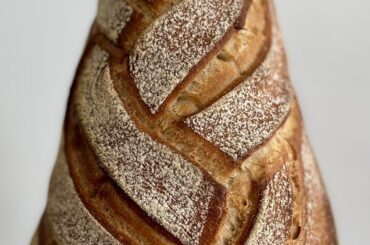 Pain de campagne tressé