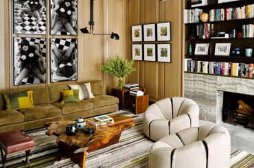 Living room from a Minnesota lake house [3200x2446]