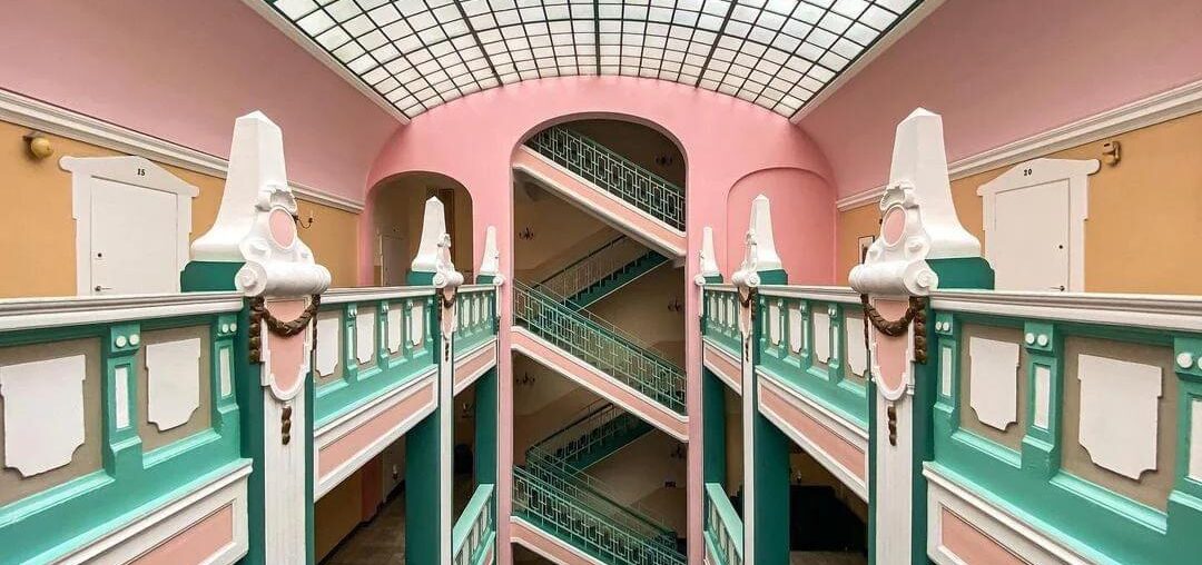 School in Poznań, Poland. [1080x810]