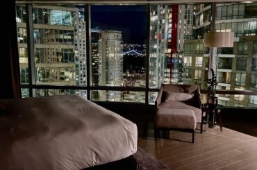 Paradox Hotel. Vancouver, BC [3412 x 2834]