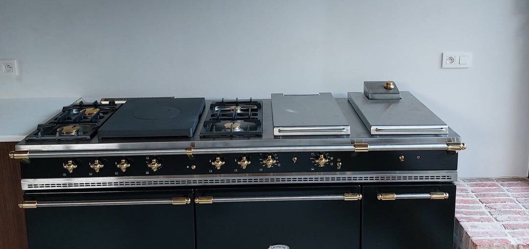 Kitchen reno: Flying Lacanche range