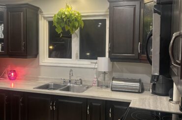 What colour curtains will match my kitchen?