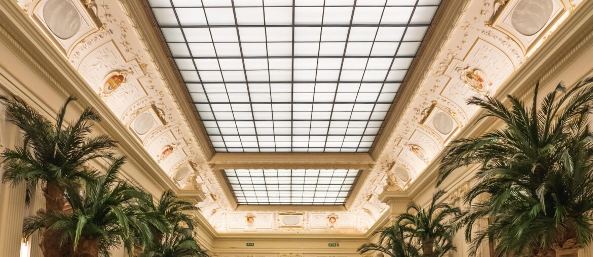 Lobby of Carlo IV, Prague [3368x4281]