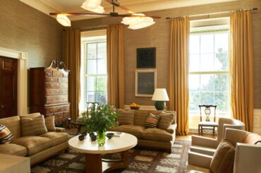 Family room in the private living quarters of the White House [2880 x 1800]