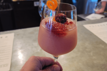 As the warm weather approaches you need to enjoy some Frosé!