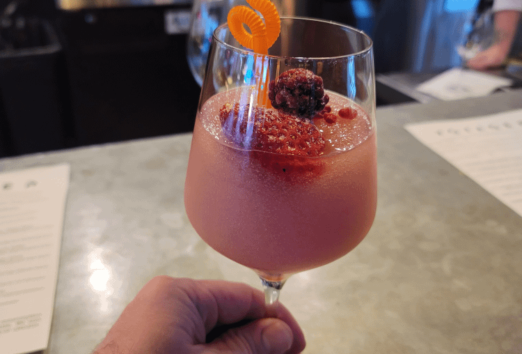 As the warm weather approaches you need to enjoy some Frosé!
