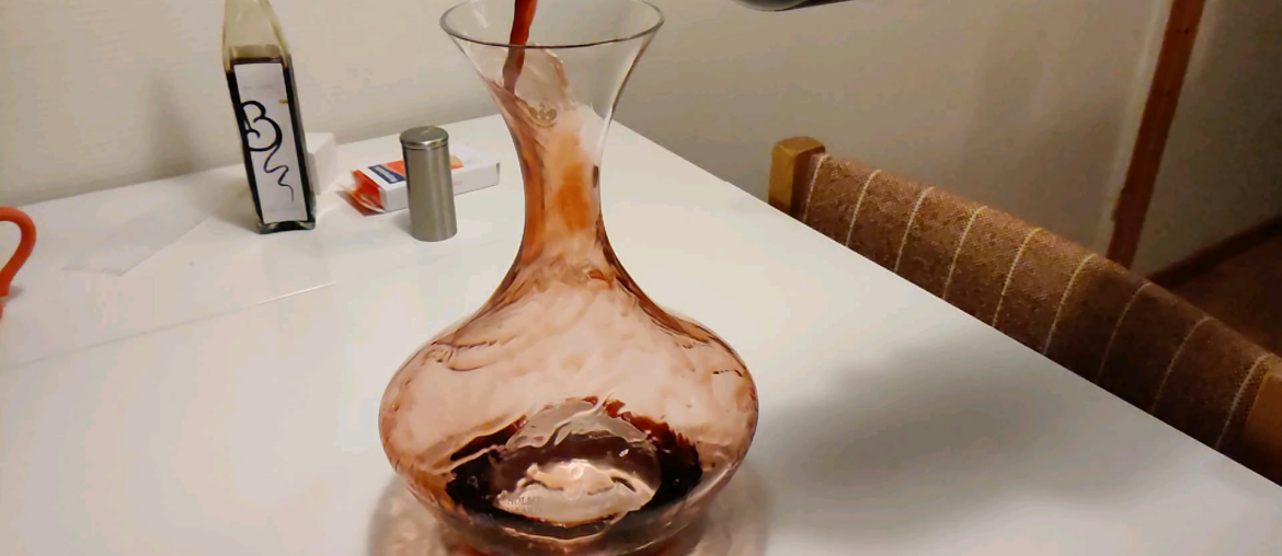 Slow-mo decanting