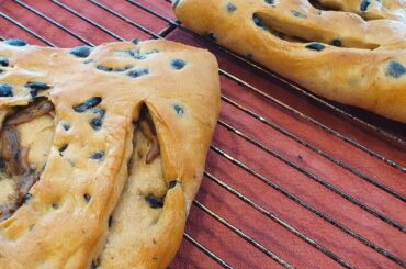 Fougasse olives & anchois
