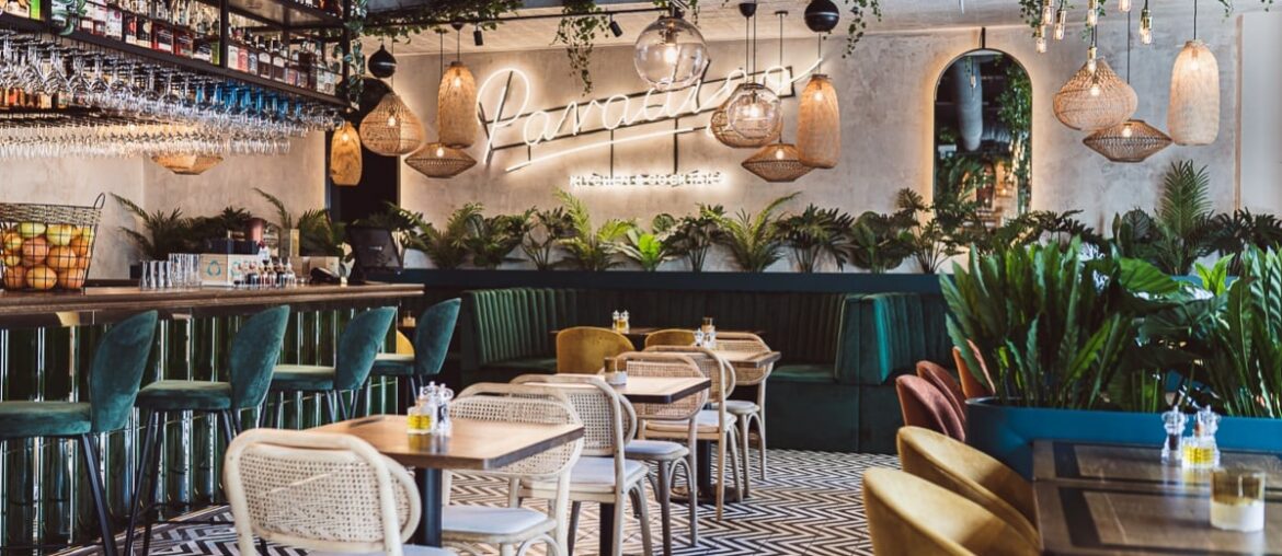 Restaurant in Warsaw, Poland. [1199x799]