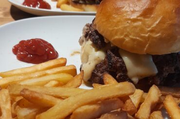 Chicken burger et smash burger (pain fait maison)