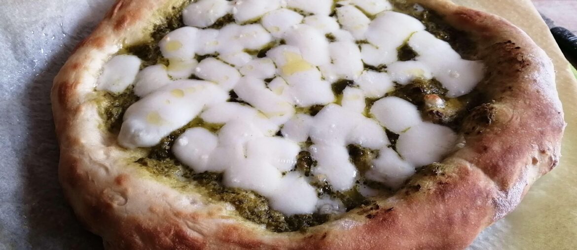 Pizza napolitaine / Pesto et mozzarella