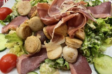 Salade retheloise et bavarois à l’orange