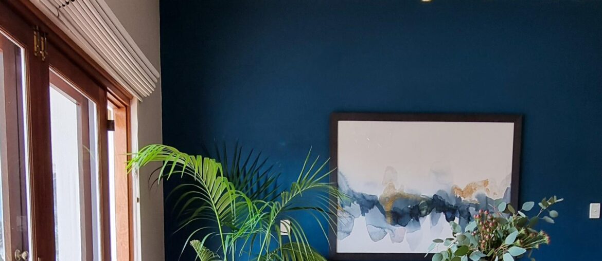 Rich colour combinations with mid-century modern dining setting 1808 x 2721