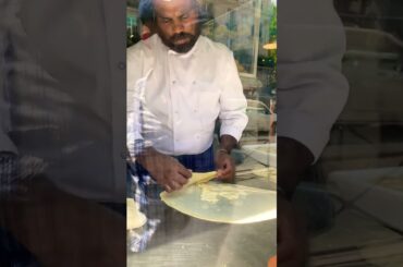 Paris little India | wow look at he’s making it Paris Indian food 2022