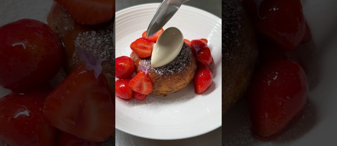 Donut French toast. Taste 9/10. Visuals 7/10.