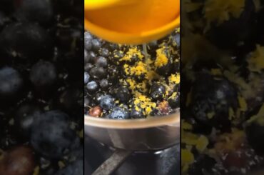 Use this Blueberry Compote recipe to top your, pancakes, waffles or french toast #dessert #cooking