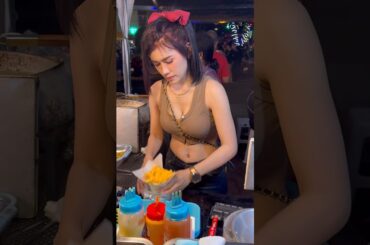 Cute Pattaya Lady Sells French Fries - Thai Street Food