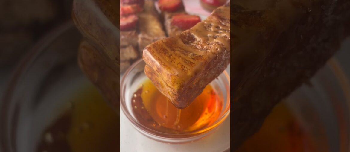 Biscoff French toast dippers! Recipe linked on my channel #frenchtoast #easyrecipe #cookiebutter