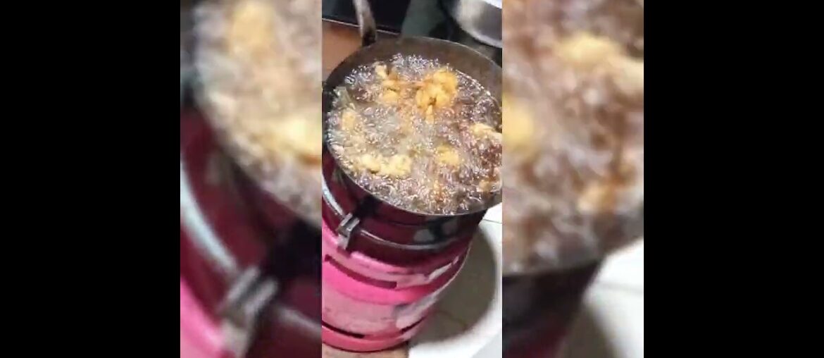 How to prepare KFC chicken//fried chicken with French fries How to prepare KFC chicken//fried chicken with French fries