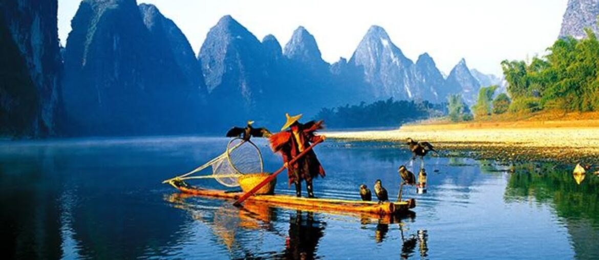 A Day in Paris The Ultimate Guide to the City’s Top Attractions! A Day in Paris The Ultimate Guide to the City's Top Attractions!