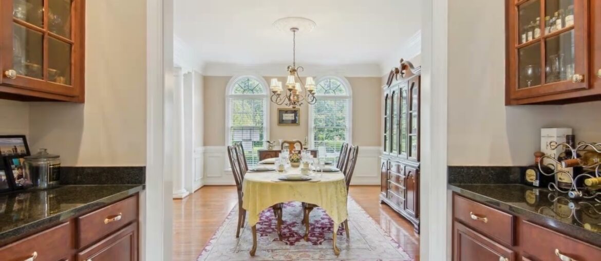 15039 Walking Stick Way, Haymarket, VA 20169