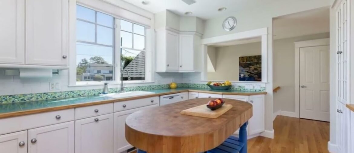 377 Carpenter Drive, South Kingstown, RI 02879 377 Carpenter Drive, South Kingstown, RI 02879