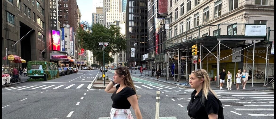 New York Manhattan Times Square Sunday Live