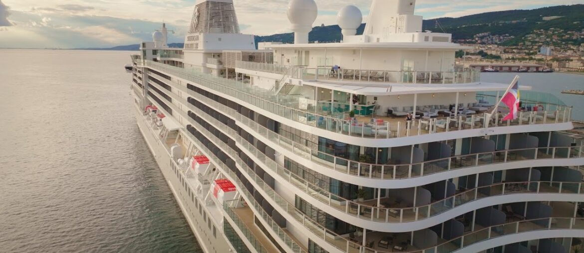 Barbara Muckermann Hosts a Full Ship Tour of Silver Nova