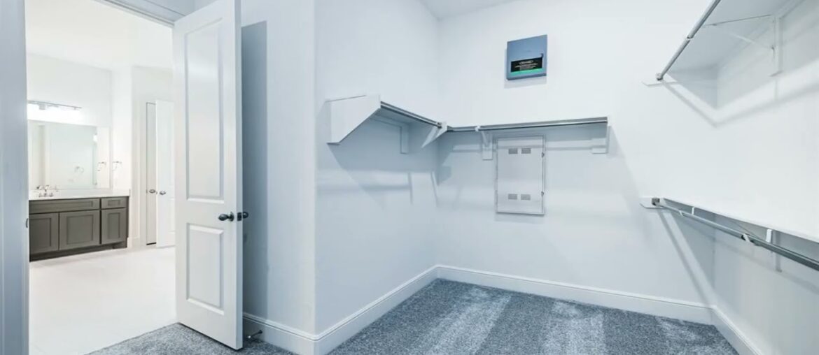 5815 Dancing Oaks Ct Manvel TX 77578 Is For Sale Only For $699,990 (206/Sqft.) 5815 Dancing Oaks Ct Manvel TX 77578 Is For Sale Only For $699,990 (206/Sqft.)