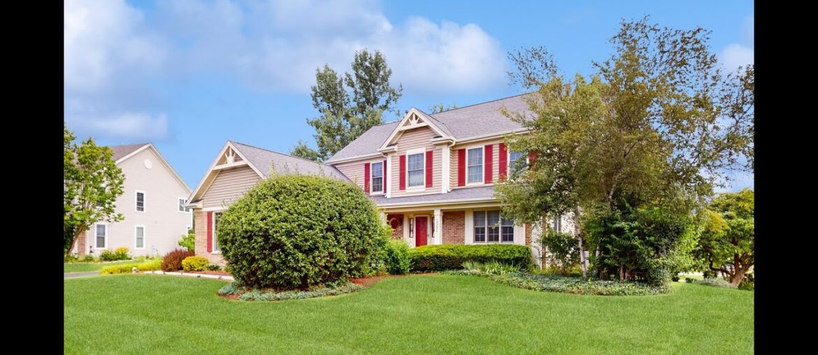 Preview of the Residential for sale at 1581 Kensington Drive, Algonquin, IL Preview of the Residential for sale at 1581 Kensington Drive, Algonquin, IL